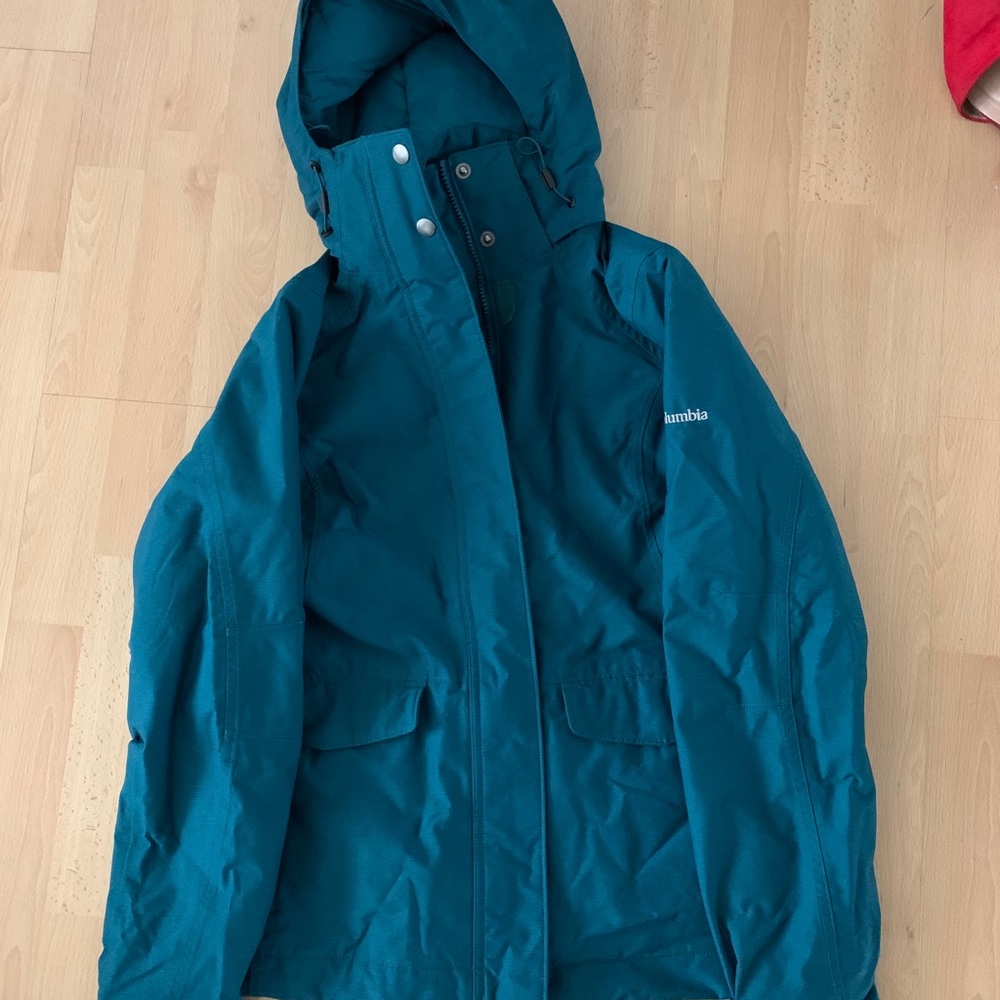 Columbia snowboarding jacket and liner